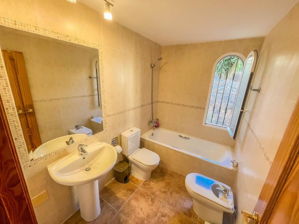Charming Townhouse With Sea Views & Pool In Altea Villa Calpe Exterior photo